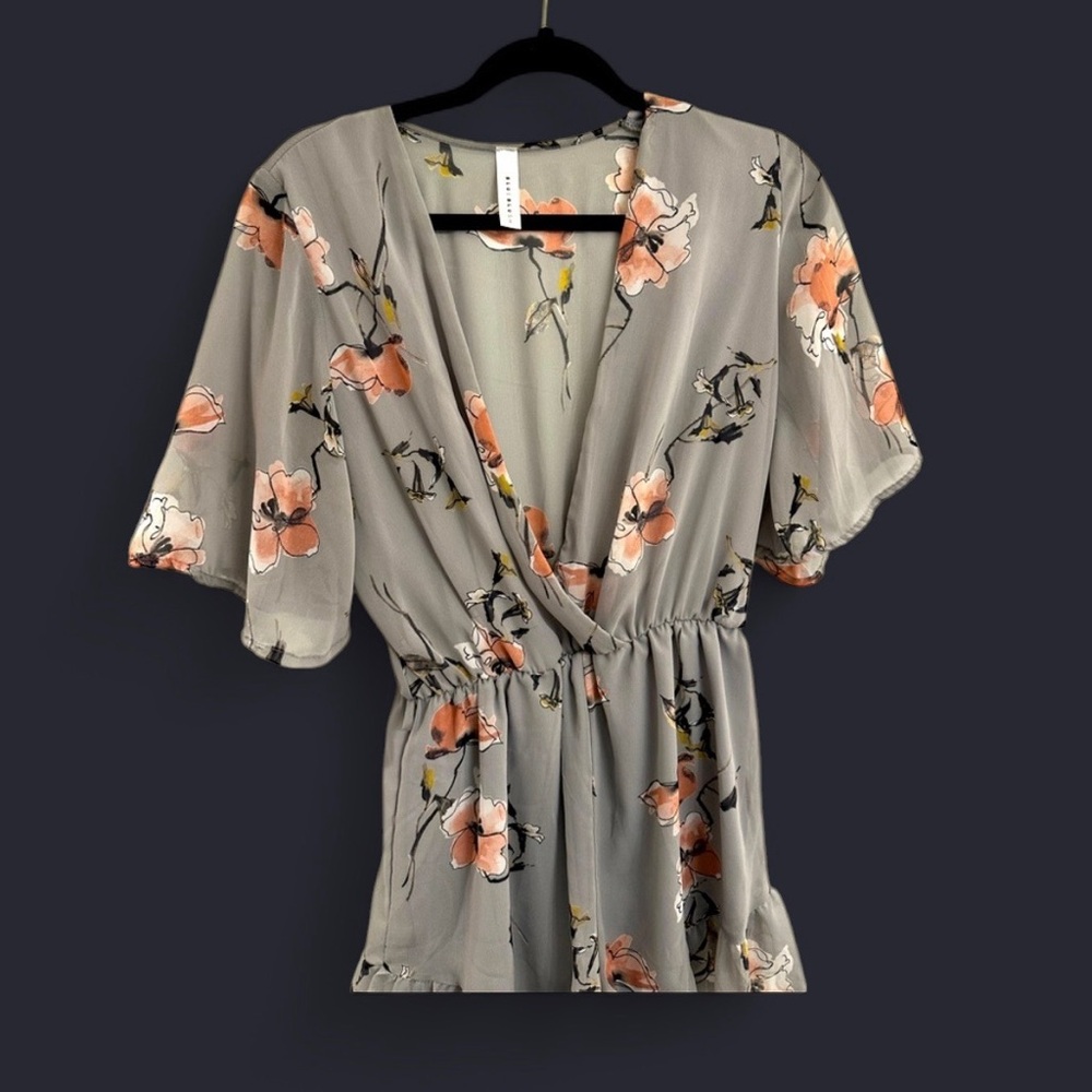 Women’s Blue Blush Floral Print Top in Gray and Pink Romper
